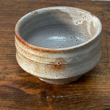 Load image into Gallery viewer, Small Shino Bowl
